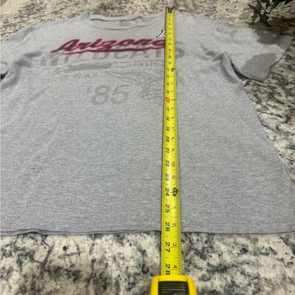 Official University of Arizona Wildcats Short Sleeve T-Shirt Size M Gray GUC - Picture 8 of 12